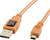 Oranžový USB kabel se standardním USB konektorem na jedné straně a mini USB konektorem na straně druhé.