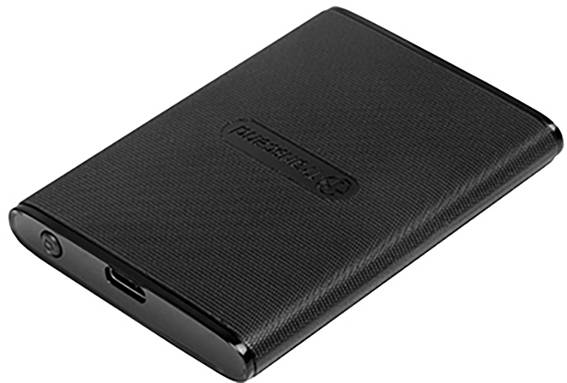 Černý, štíhlý externí hard disk s USB připojením.