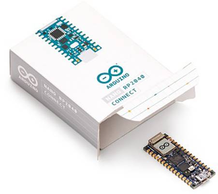 Arduino Nano RP2040 Connect modul vedle otevřeného obalu produktu.