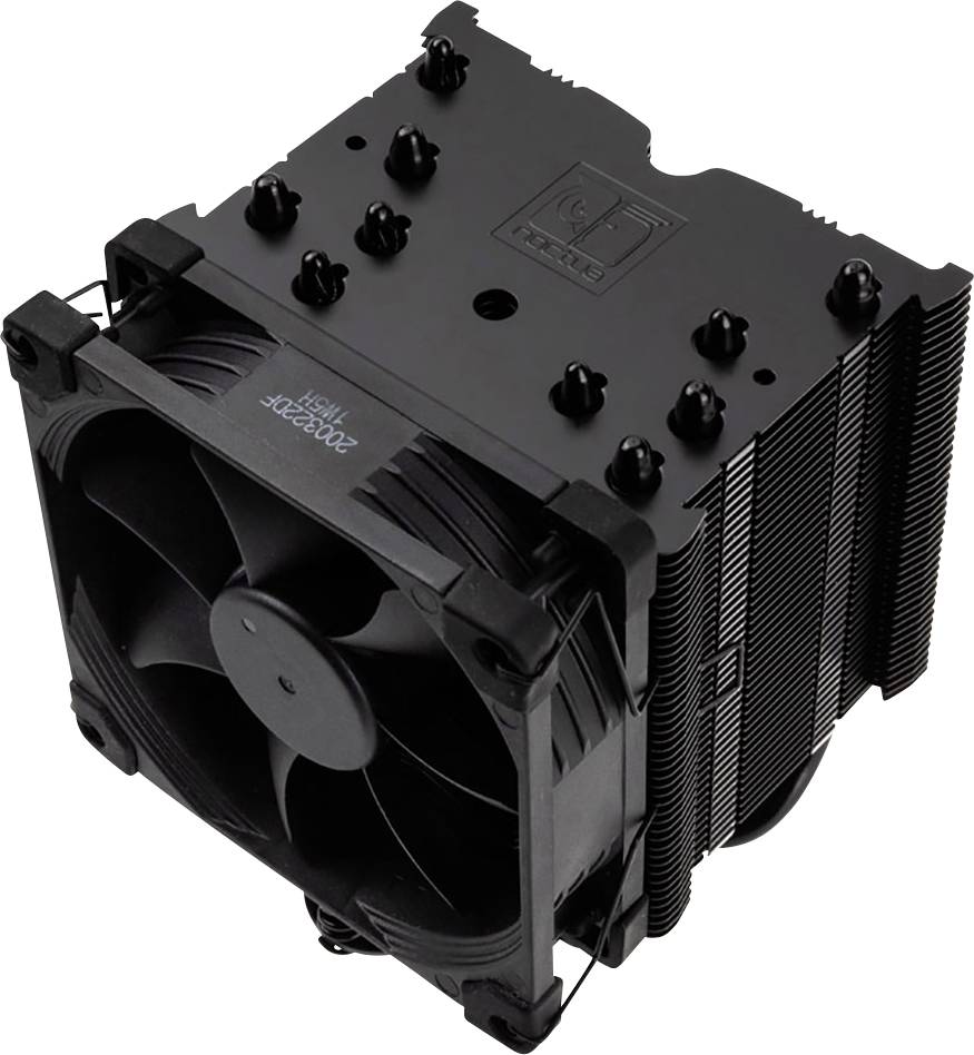 Černý chladič CPU s ventilátorem a chladicími žebry pro odvod tepla v počítačové skříni.