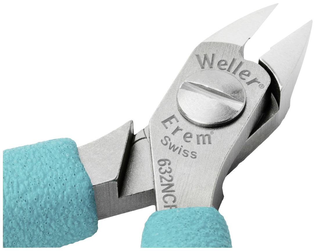 Detailní záběr Weller boční štípací kleště s modrými rukojeťmi a gravírovaným nápisem 'Erem Swiss 632NCF' na kovovém povrchu.