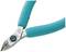 Kleště s tyrkysovými rukojeťmi a kovovými řezacími čelistmi, vhodné pro stříhání drátu nebo jiných tenkých materiálů.
