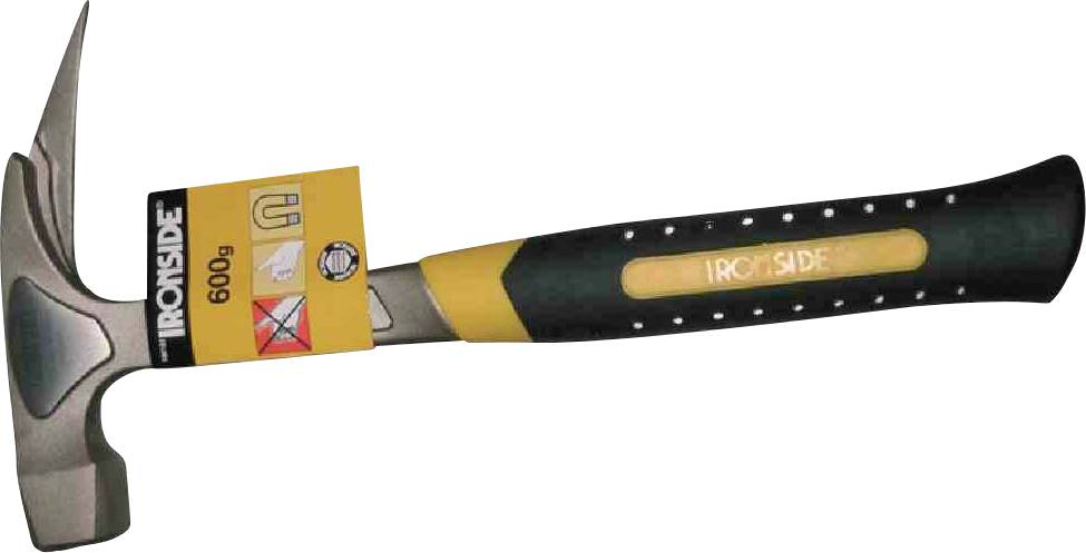 Kladivo s špičatým koncem, černou a žlutou rukojetí, na štítku je napsáno 'Ironside 600g'.