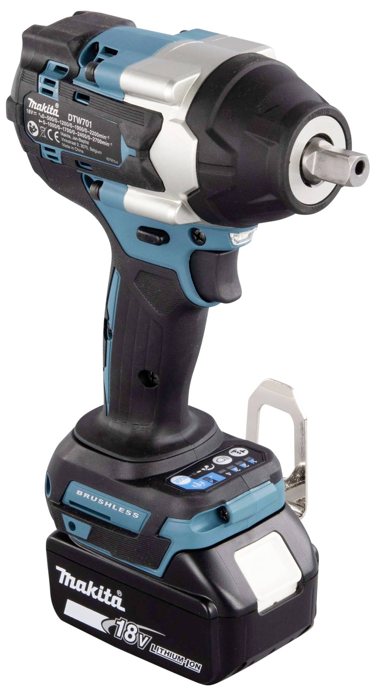 Akumulátorový rázový šroubovák, 18V, v modré a černé barvě s ergonomickou rukojetí, bezkartáčový motor, kovový úchyt. Logo Makita viditelné.