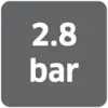 '2,8 bar' černým písmem na šedém pozadí.<br><br>Note: In Czech, the decimal point is replaced with a comma, which is why '2.8' becomes '2,8'.