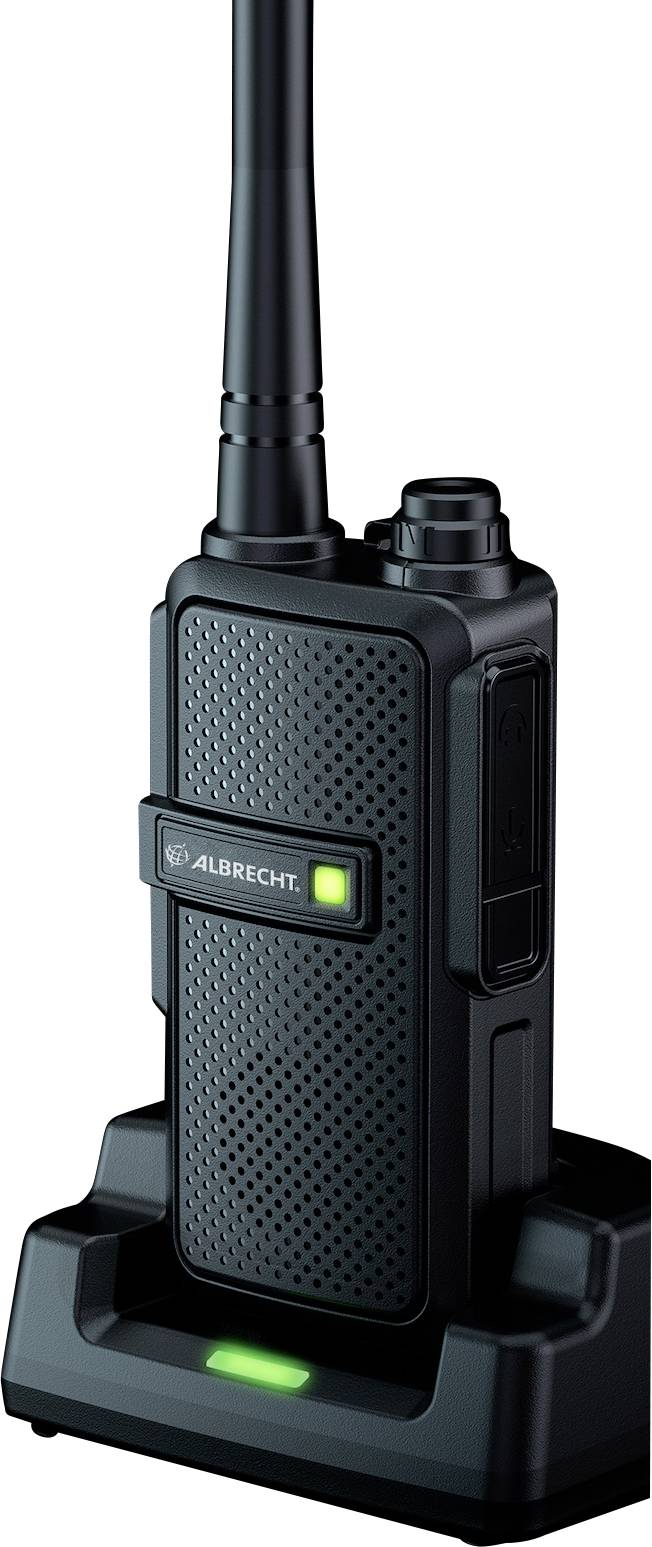 Černá vysílačka s anténou stojí v nabíjecí stanici. Na zařízení svítí zelené světlo. Značka: Albrecht.