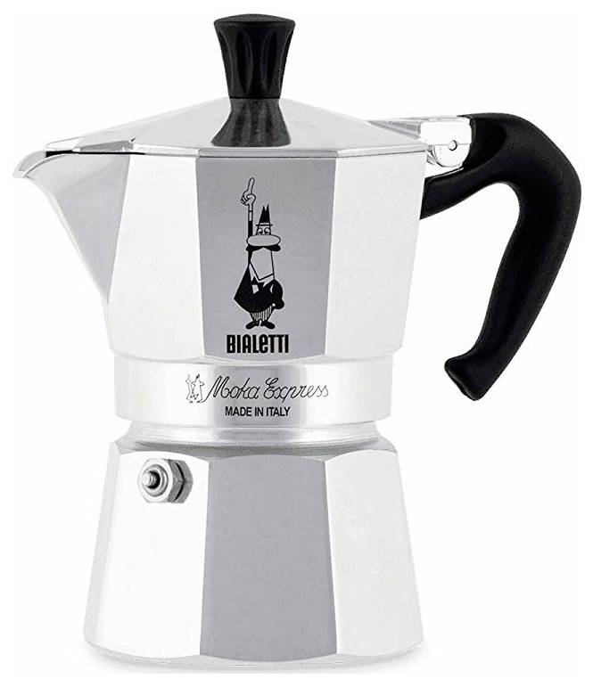 Stříbrný kávovar Bialetti Moka Express na sporáku s černou rukojetí a černou horní knoflíkem, s logem a textem "Vyrobeno v Itálii".