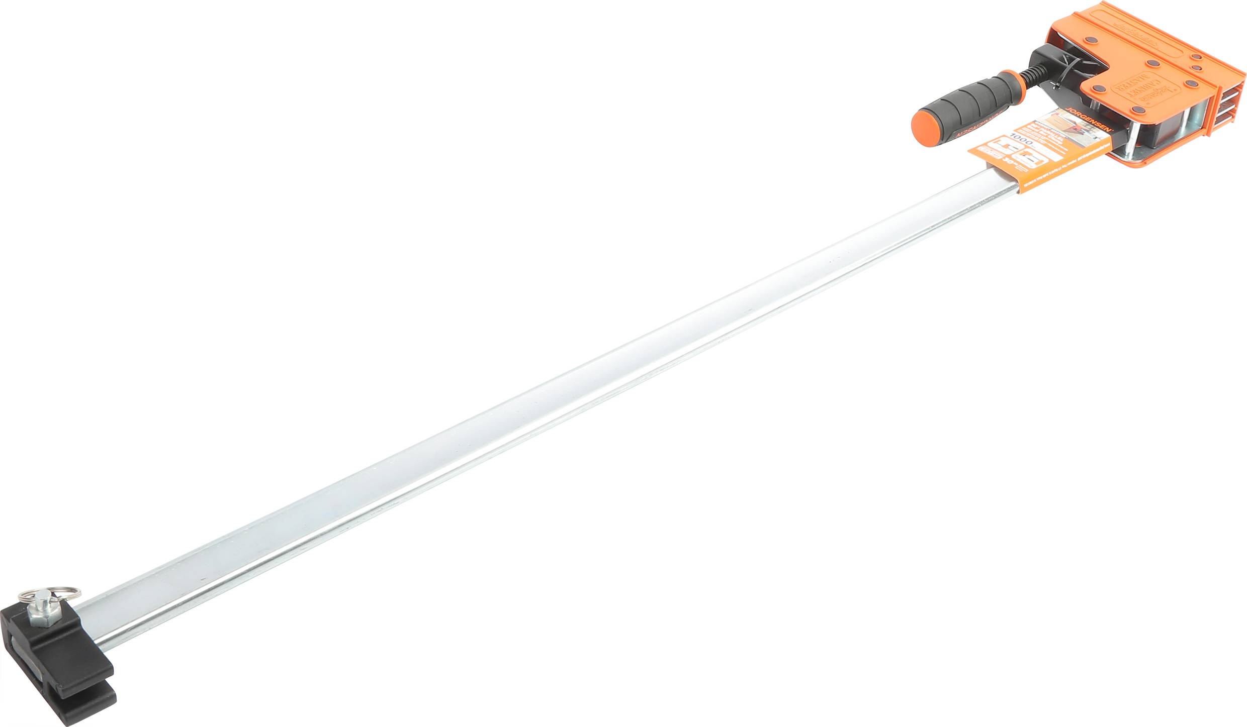Oranžovo-černá svěrka s dlouhým kovovým ramenem a ergonomickou rukojetí, vhodná pro upevnění obrobků během opracování.