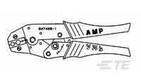 Kleště s lesklou rukojetí, značkou 'AMP' a kódem 'SA-7480-1'.