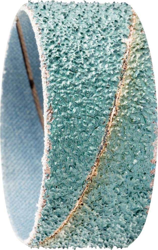 Hrubozrnný modrý brusný pás určený pro broušení povrchů, s drsnou texturou pro efektivní odebírání materiálu.