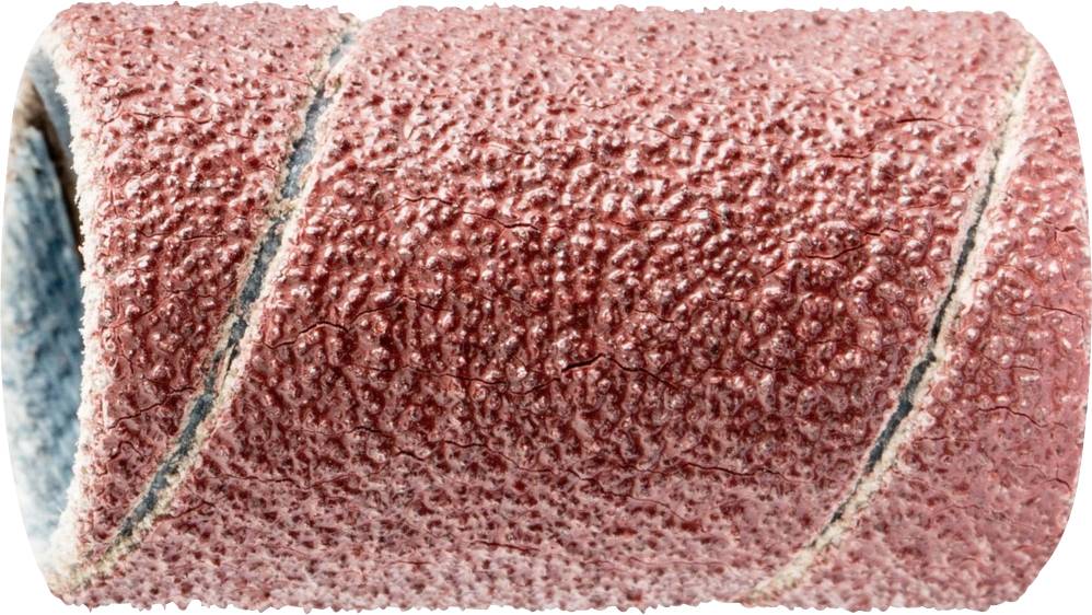 Detailní záběr červeného brusného válce s drsným, zrnitým povrchem, který se používá ke zpracování materiálů.