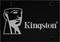Logo společnosti Kingston na černém disku s profilovou stylizovanou hlavou; symbolizuje značku a technologii Kingston.
