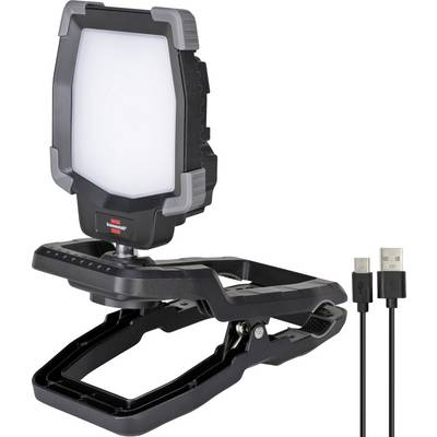 Černé upevňovací LED pracovní světlo s nastavitelným stojanem a přiloženým USB nabíjecím kabelem na bílém pozadí.