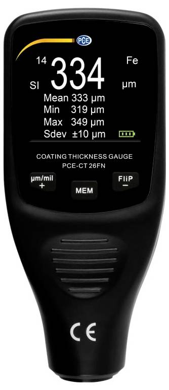 Přenosný měřák tloušťky povlaku ukazující 334 µm pro Fe; displej zobrazuje průměr 333 µm, minimum 319 µm, maximum 349 µm a standardní odchylku ±10 µm.