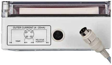 Elektrická řídicí jednotka s diagramem zapojení pro teplotu a vlhkost vzduchu. Kabelový konektor vpravo.