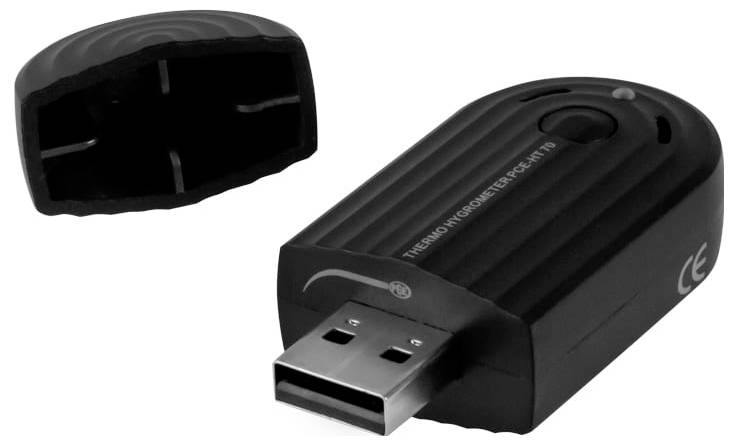 Černý USB klíč s odpovídající ochrannou krytkou, zobrazený ze dvou úhlů na bílém pozadí.