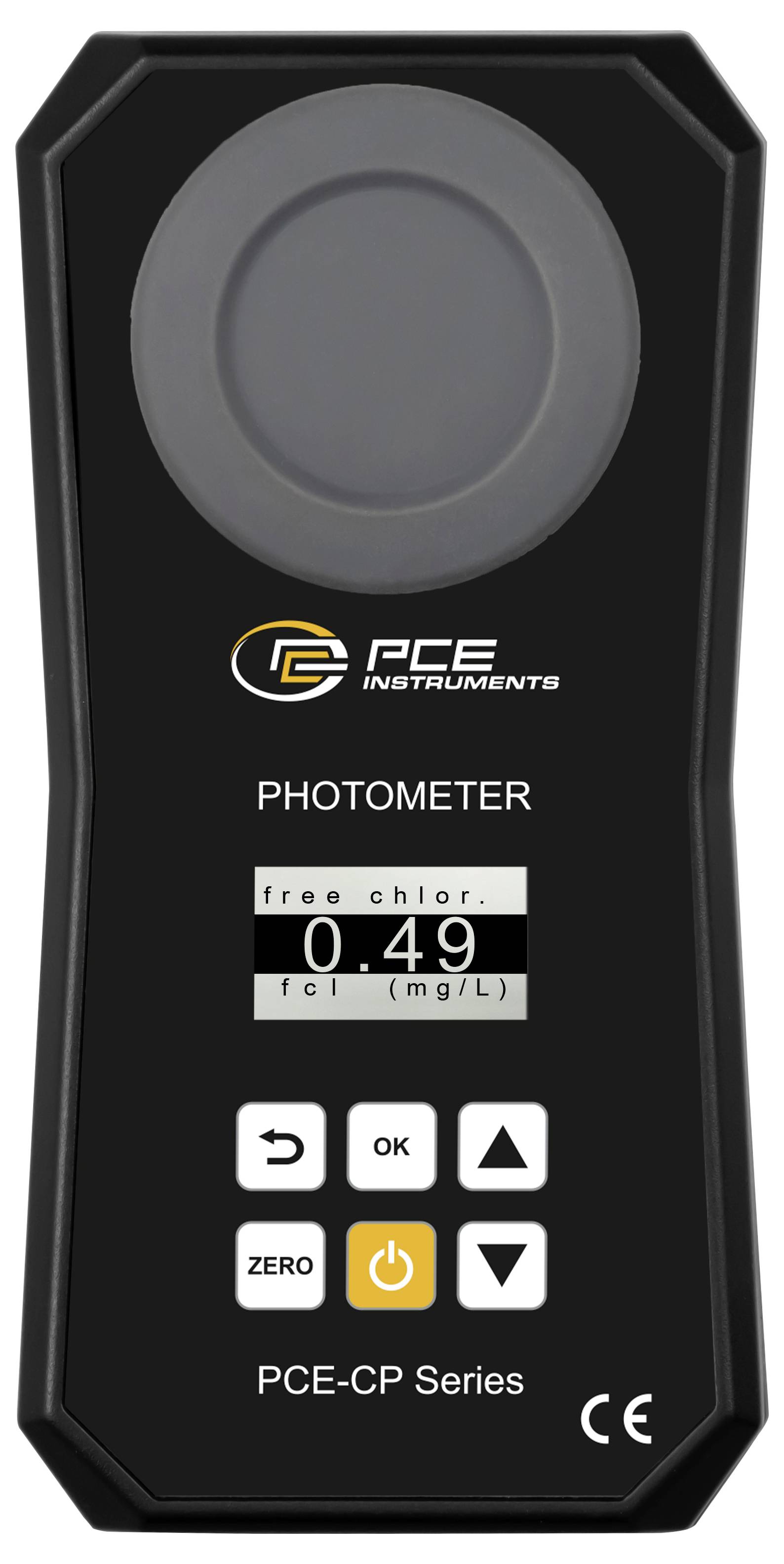 Ruční fotometr PCE Instruments zobrazující hodnotu volného chloru 0,49 mg/l s tlačítky nula, OK a šipka.