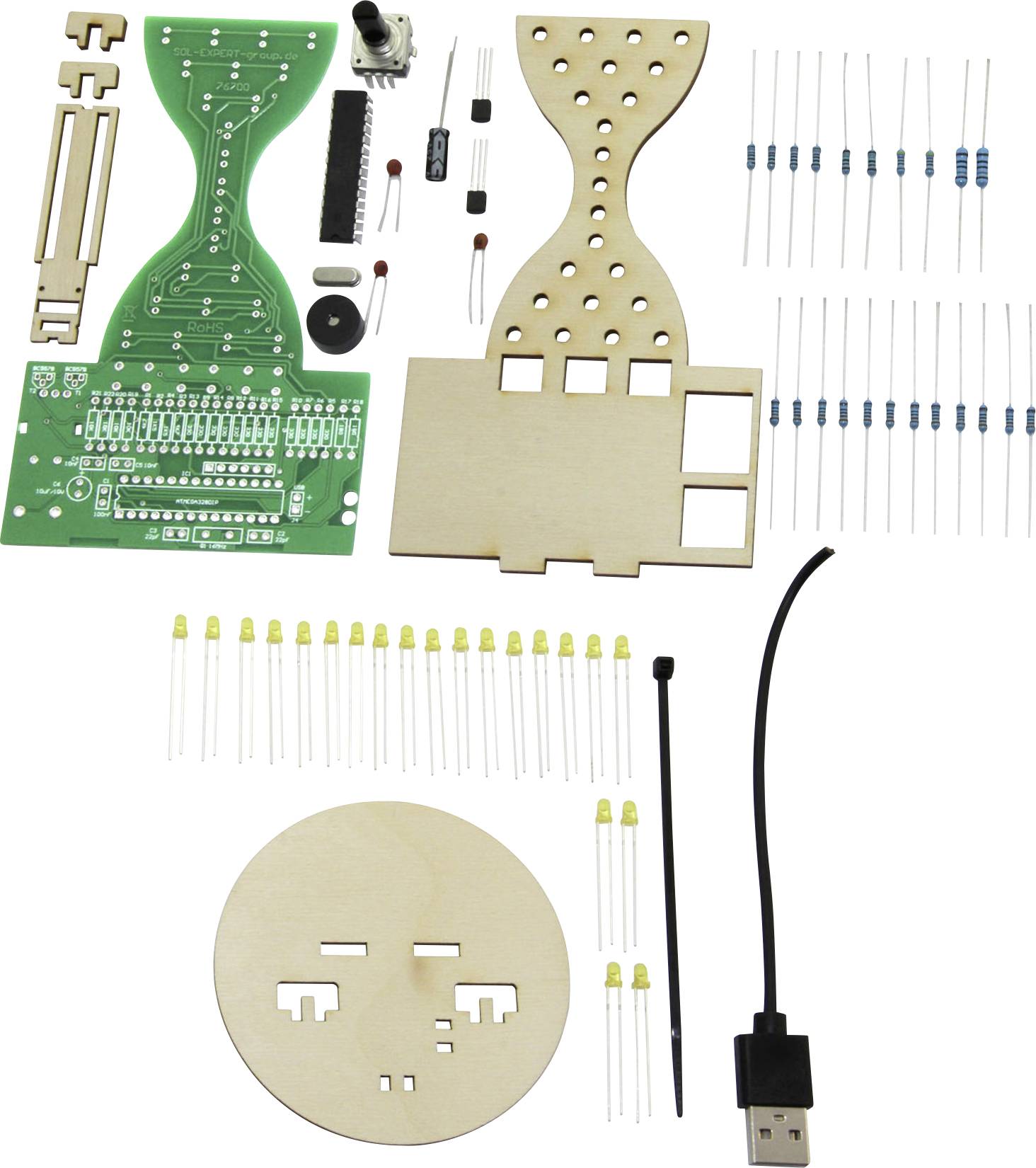 Elektronický stavebnicový set s deskami plošných spojů, dřevěnými deskami, LED diodami, odpory, USB kabelem a dalšími komponenty pro montáž.