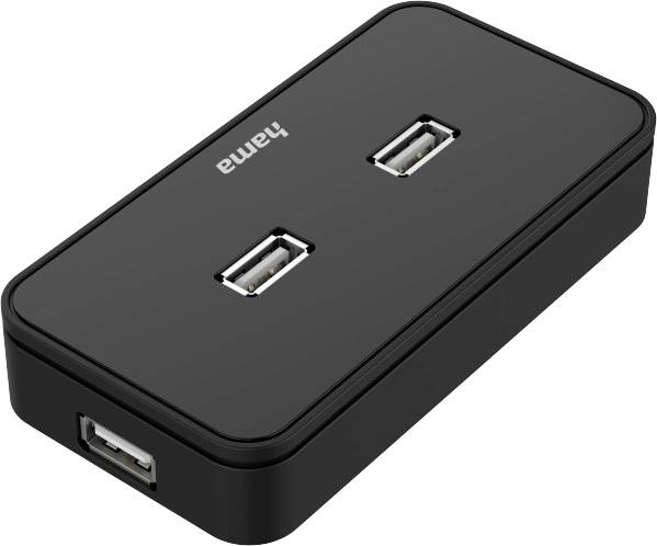 Černý USB hub se třemi USB porty, dva nahoře a jeden po straně.