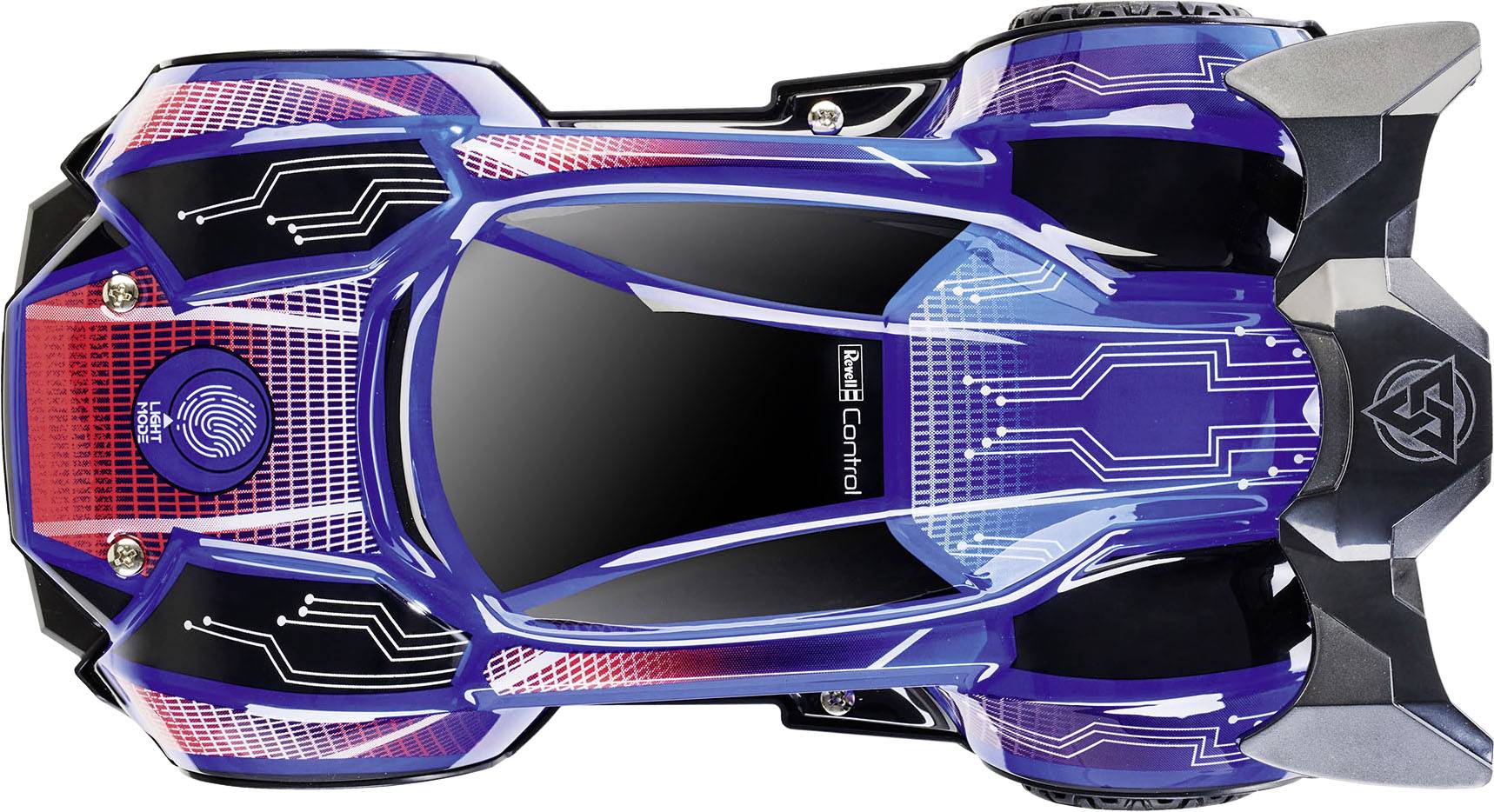 Modrý a černý hračkářský závodní vůz s futuristickým designem, nápis 'Back Control' viditelný na kapotě.