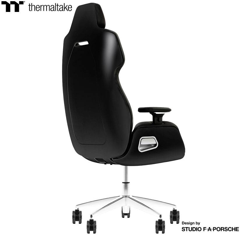 Černá kancelářská židle s ergonomickým designem a nastavitelnými opěrkami rukou. Navržená studiem F.A. PORSCHE.