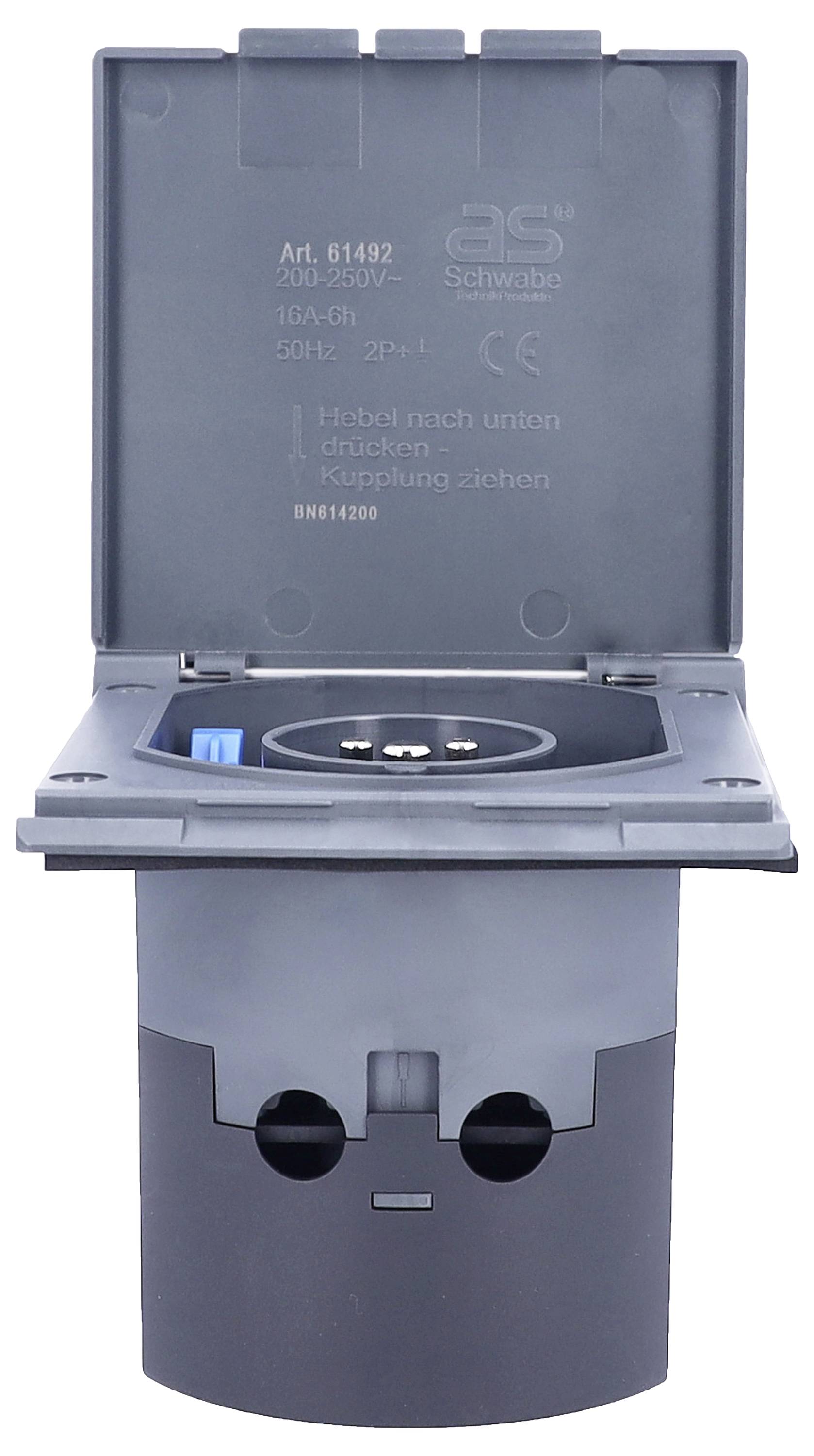 Černá zásuvka s otevřeným krytem. Nápis ukazuje technické údaje: 'Art. 61492, 200-250V, 16A-6h' a další podrobnosti.
