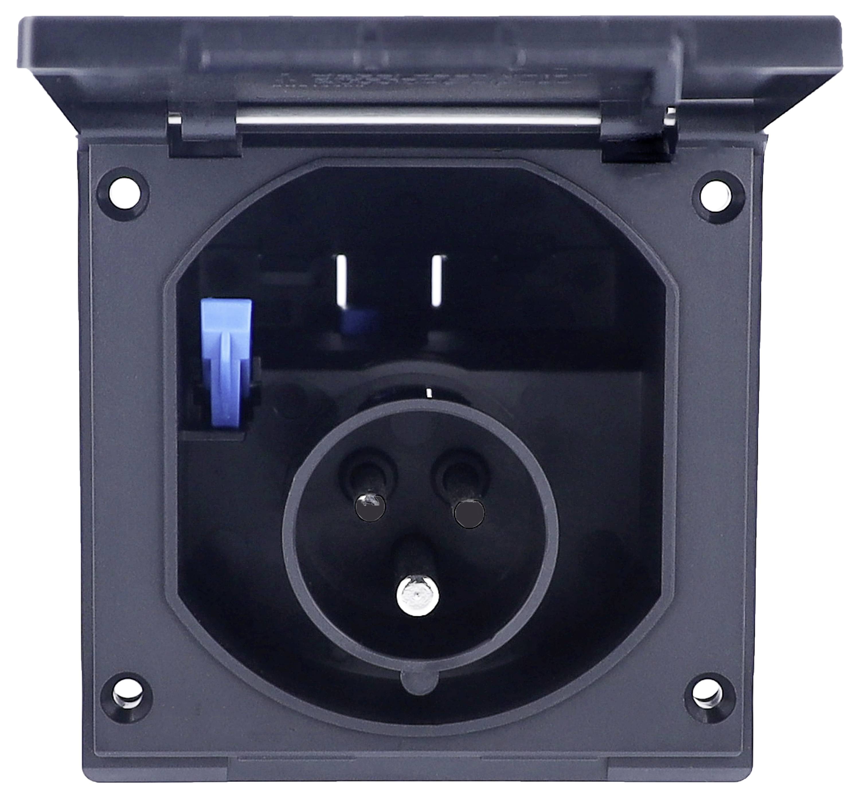 Černá venkovní zásuvka s klopným krytem, otevřená. Černé pouzdro s upevňovacími otvory v rozích.