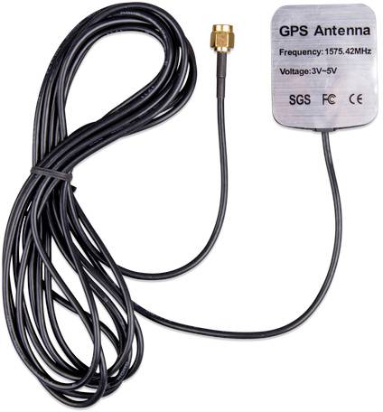 GPS anténa s dlouhým kabelem, štítek zobrazuje frekvenci: 1575,42 MHz, napětí: 3V-5V, certifikace: SGS, FC.