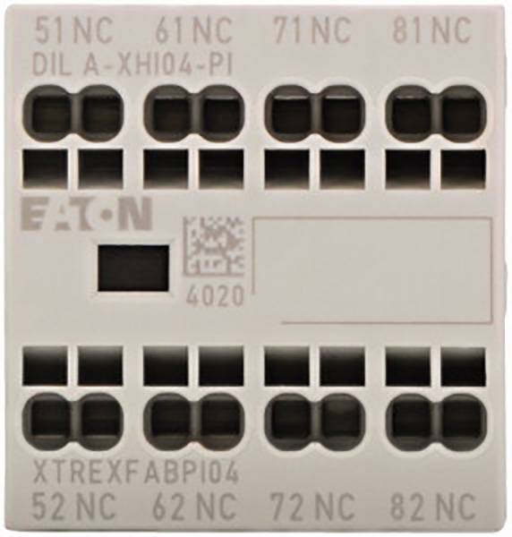 Čtvercová šedá elektrická svorkovnice s několika numericky označenými svorkami, včetně '51NC', '61NC'. Vlevo nahoře je nápis 'EATON'.