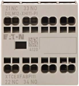 Relé od společnosti EATON s označeními 21 NC, 33 NO, DILM12-XHI11-PI, XTCEXFABPIII. Obsahuje několik slotů a připojení.