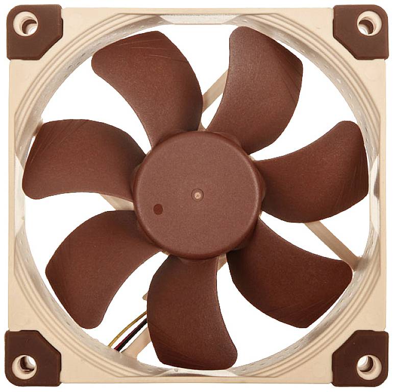 Hnědý ventilátor s pěti lopatkami v čtvercovém rámu.