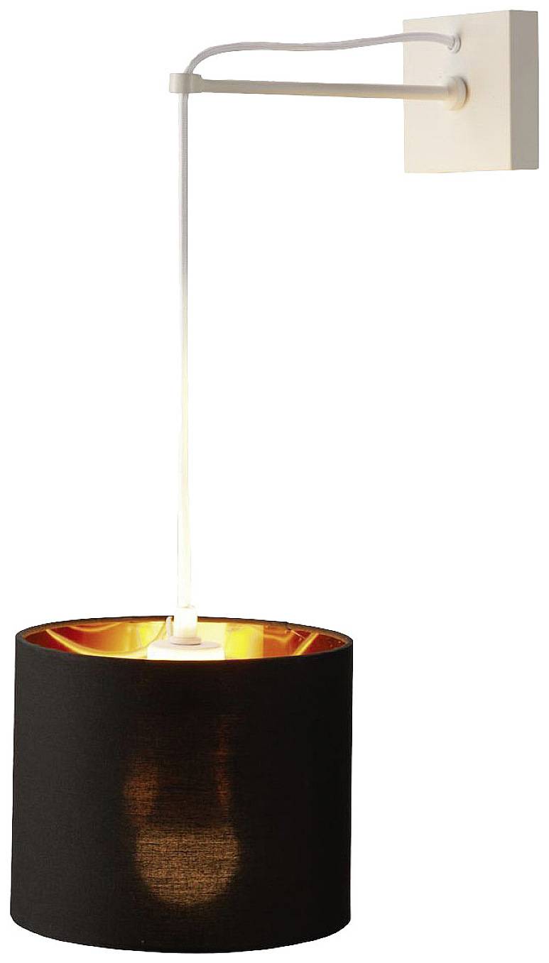 Moderní nástěnná lampa s černým stínidlem a zlatým vnitřním reflektorem, který vyzařuje teplé světlo.