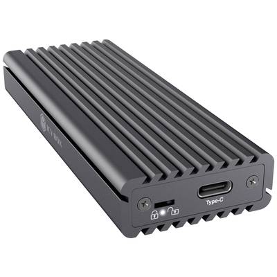 Černý, žebrovaný kryt pevného disku s USB-C a USB porty; pohled zepředu zobrazuje loga a konektory.