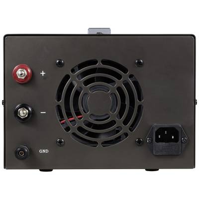 Černé elektronické zařízení s ventilátorem, napájecími konektory pro plus, mínus a uzemnění. Síťový kabel připojen vpravo.
