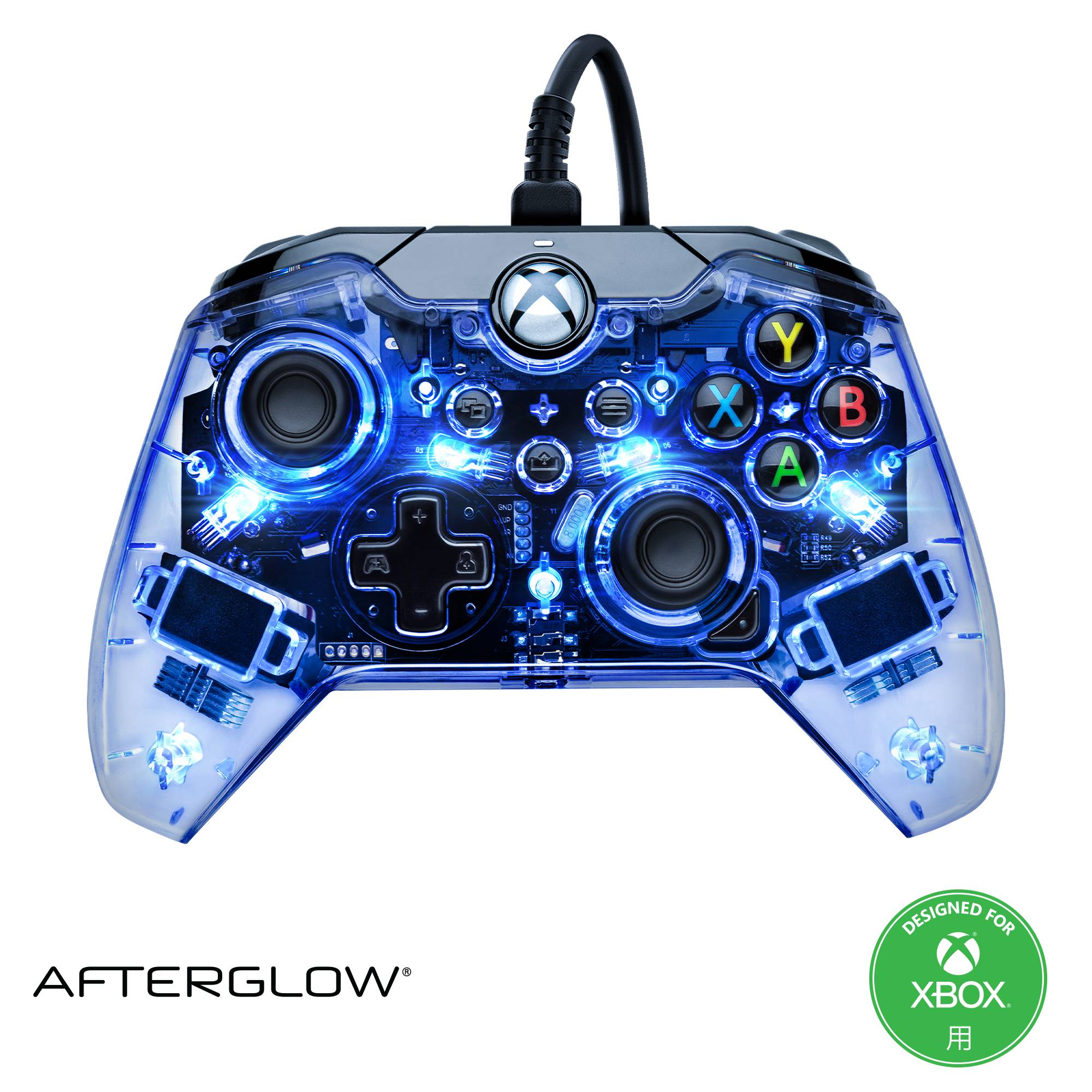 Transparentní Xbox ovladač s modrými svítícími LED diodami, navržený pro hraní na herních konzolích Xbox.
