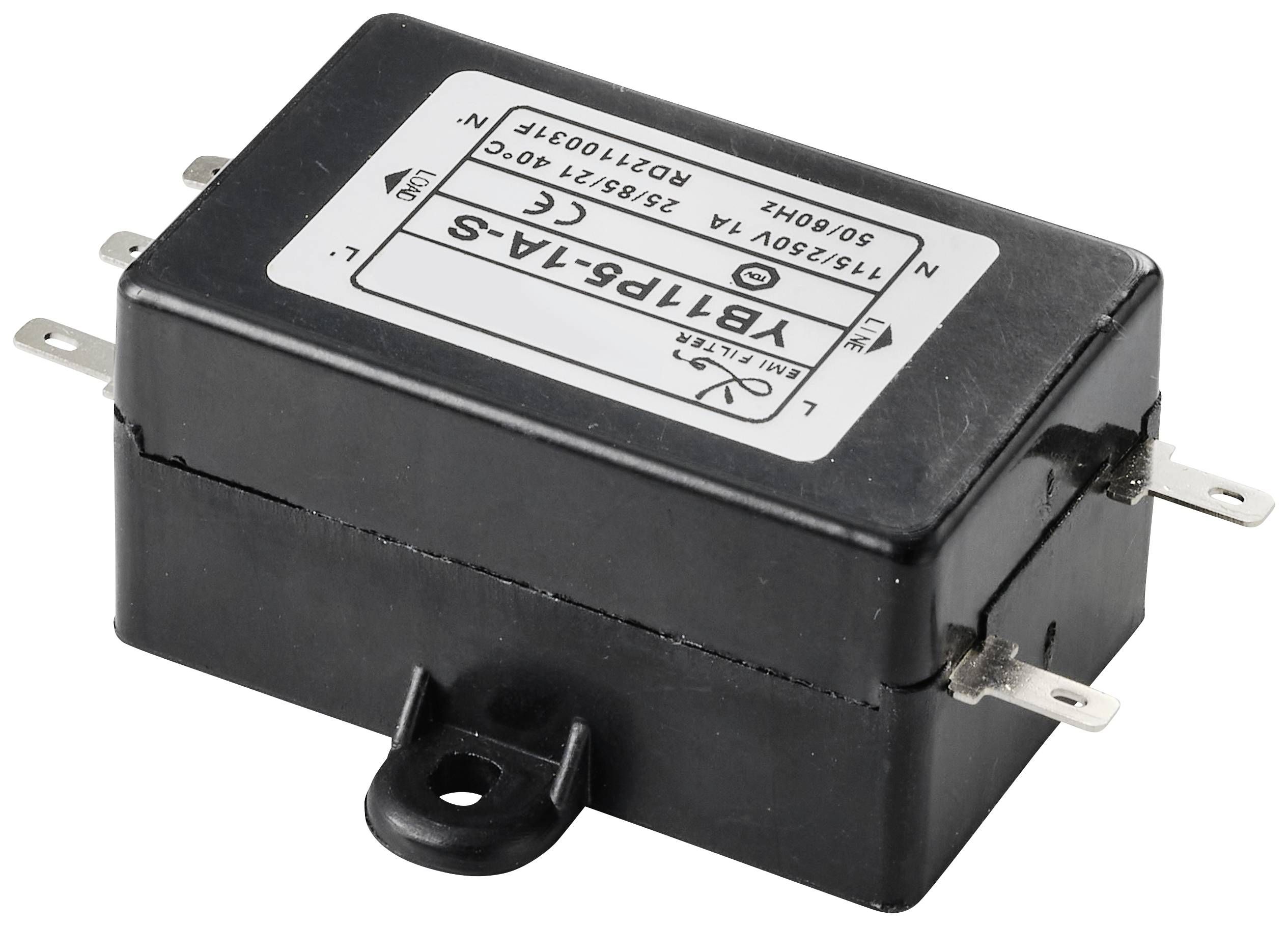 Černý obdélníkový elektronický komponent s stříbrným štítkem zobrazujícím modelová a sériová čísla.
