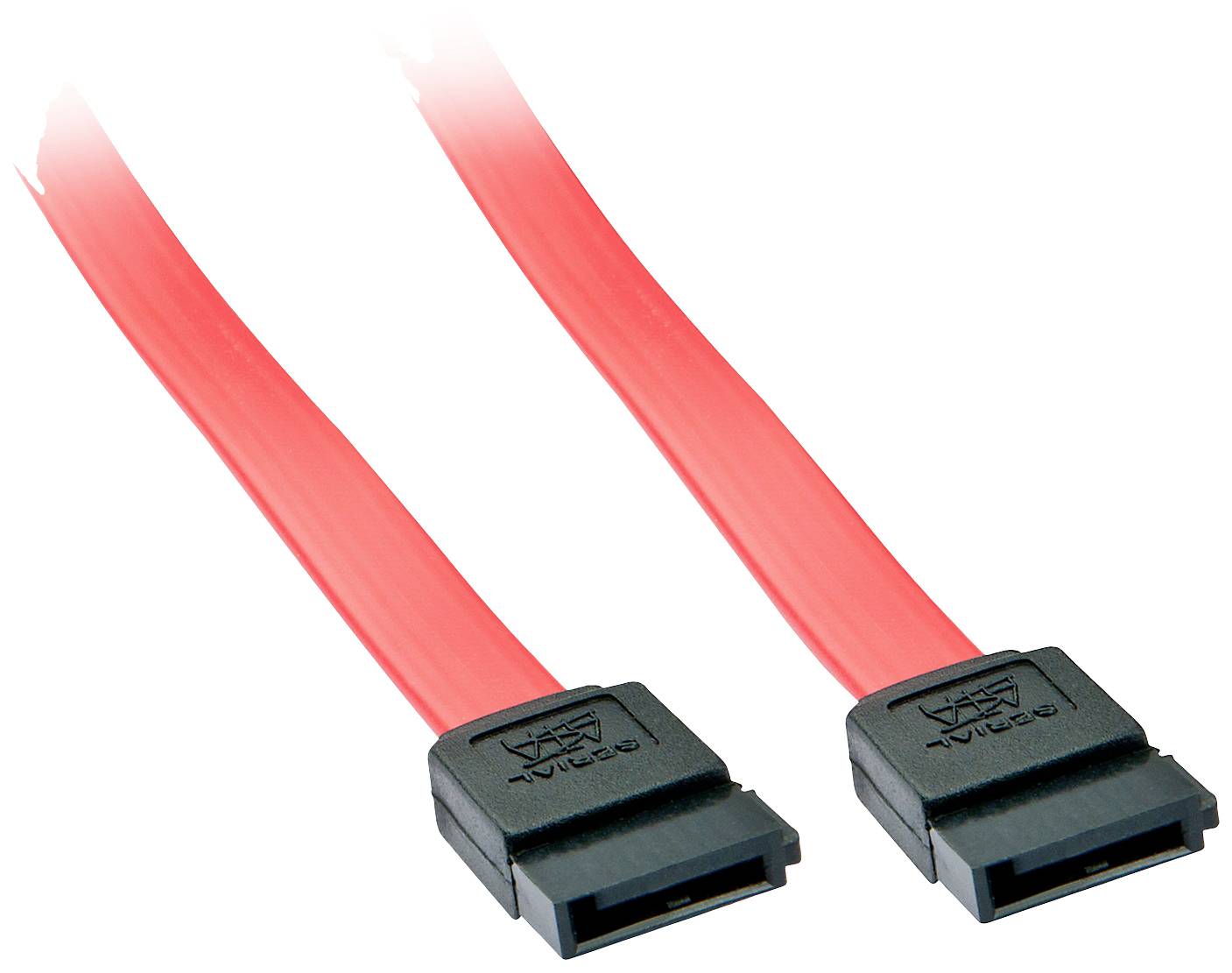 Dva červené datové kabely SATA s černými konektory, které se v počítačích používají k připojení pevných disků nebo SSD k základní desce.