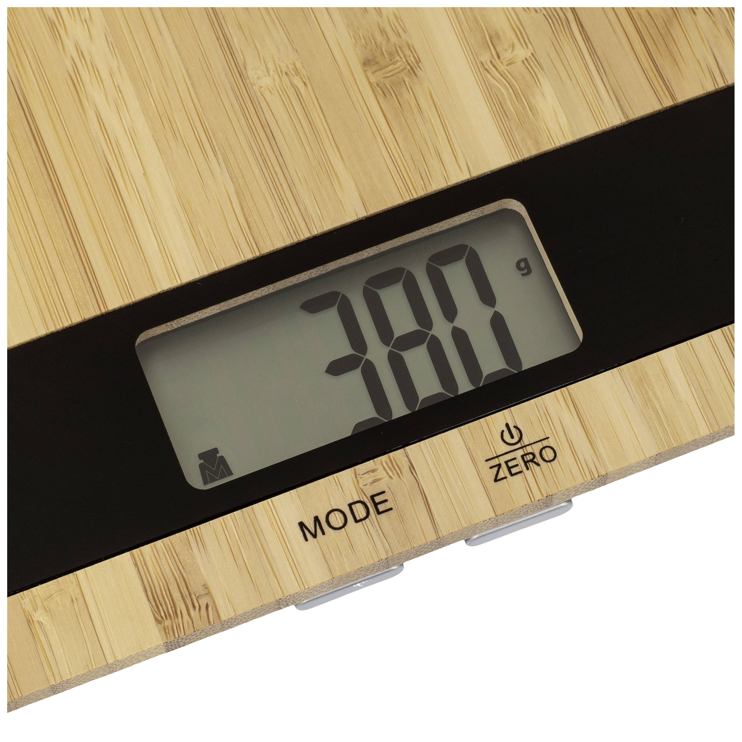 Digitální kuchyňská váha z bambusu ukazuje na displeji '380 g'.