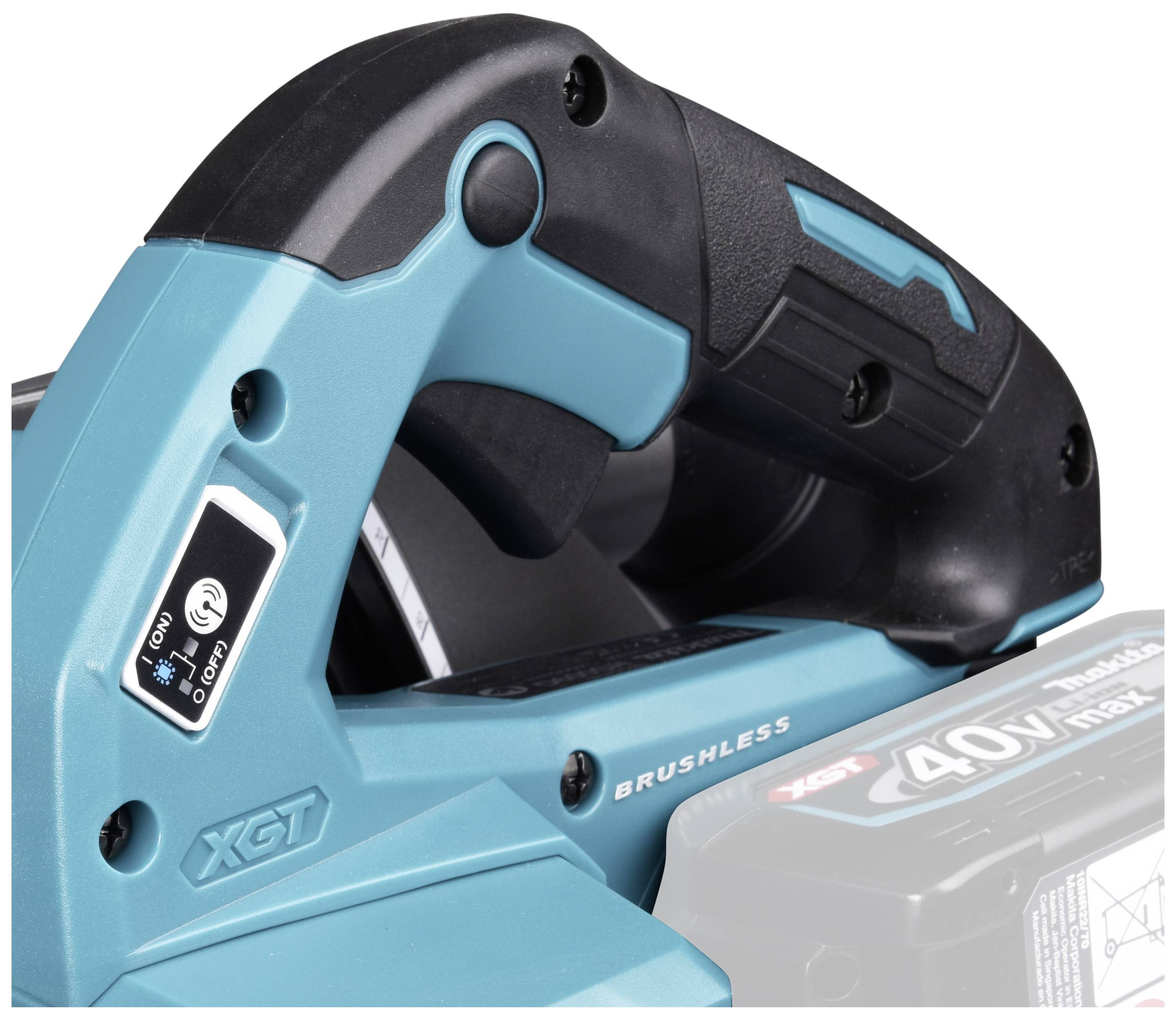 Detailní záběr aku šroubováku s ergonomickou rukojetí a zřetelným označením ovládacích prvků.
