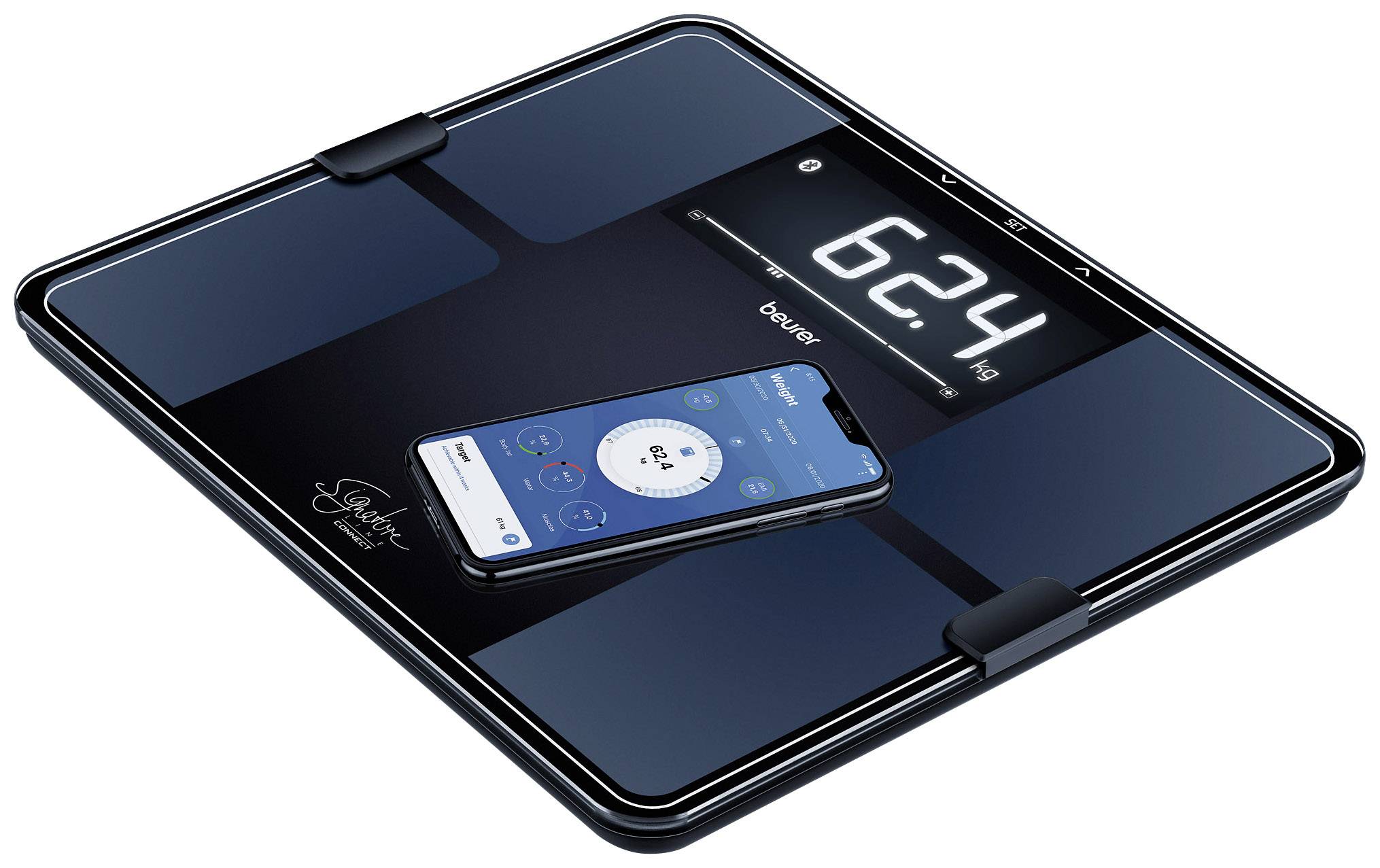 Digitální osobní váha s váhovým údajem 62,4 kg a synchronizací se smartphonovou aplikací na displeji, zobrazující měření hmotnosti a připojení.