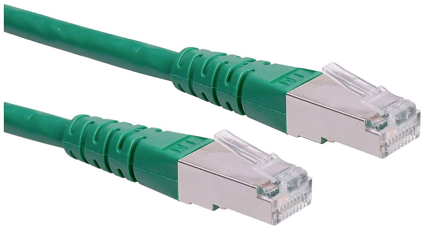 Dva zelené ethernetové kabely s konektory RJ45, které se používají pro síťové instalace.