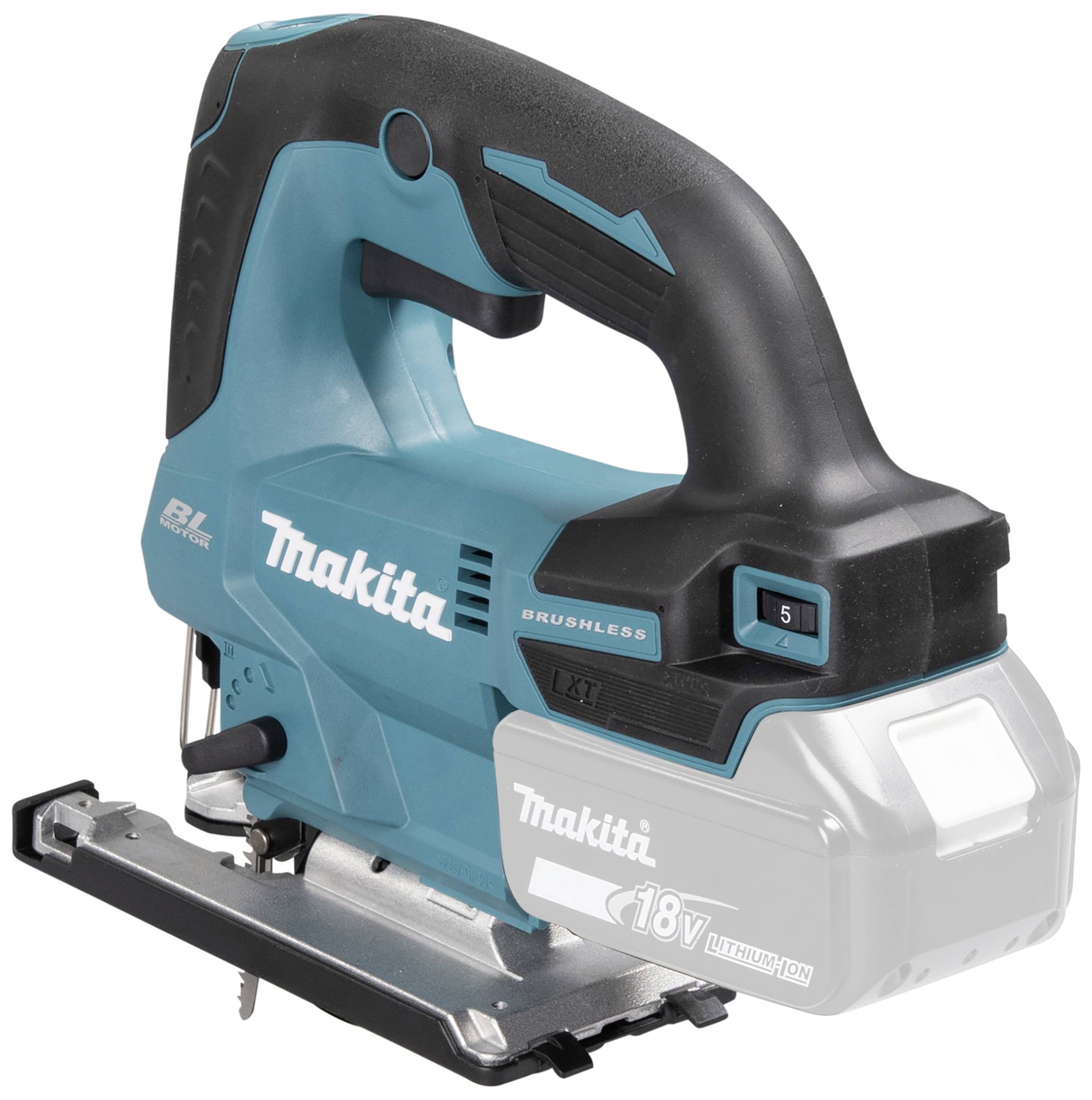 Modrá a černá akumulátorová přímočará pila, model 'Makita 18V LXT', vhodná pro přesné řezy v různých materiálech.