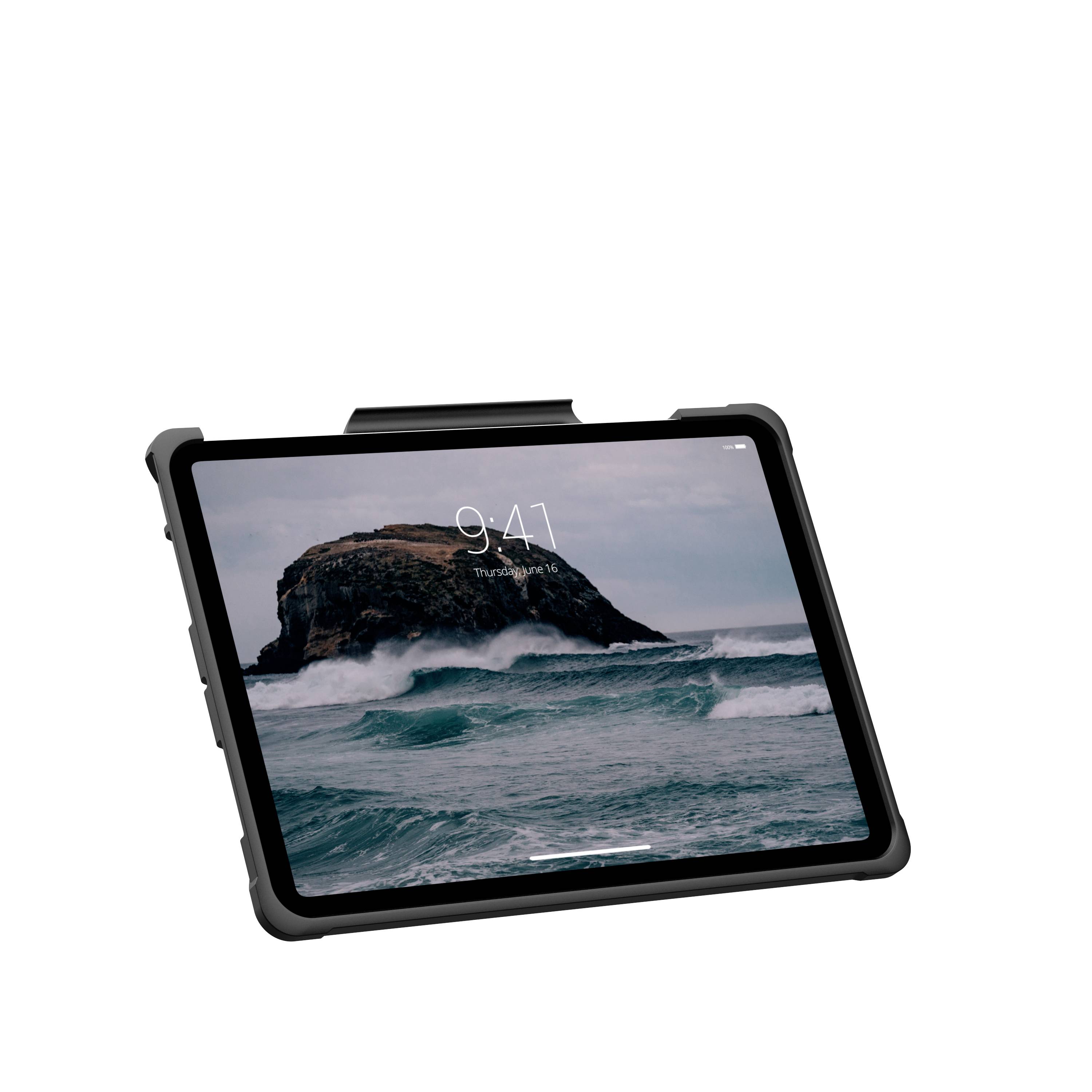 Tablet s tapetou s pobřežním pozadím, zobrazený čas '9:41'.