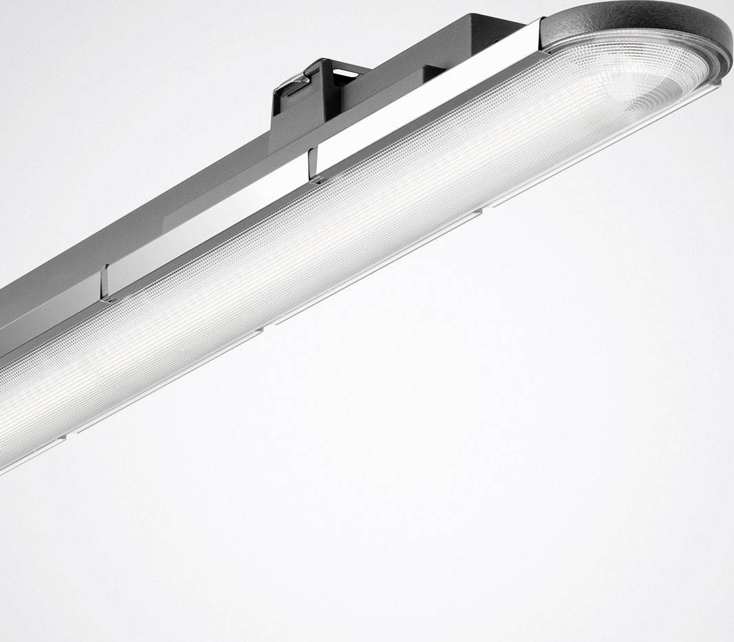Moderní, protáhlé stropní LED svítidlo z kovu, které poskytuje jasné osvětlení. Ideální do kanceláří nebo dílen.