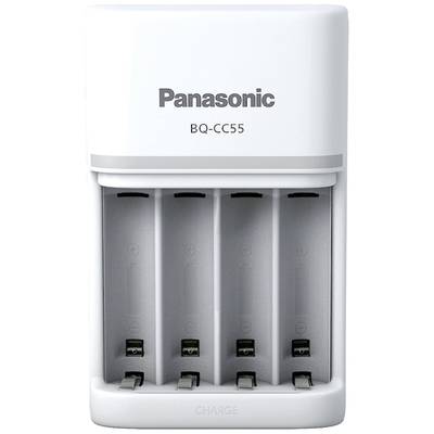 Bílá nabíječka baterií Panasonic BQ-CC55 pro čtyři baterie AA nebo AAA, zobrazená z předního pohledu bez vložených baterií.