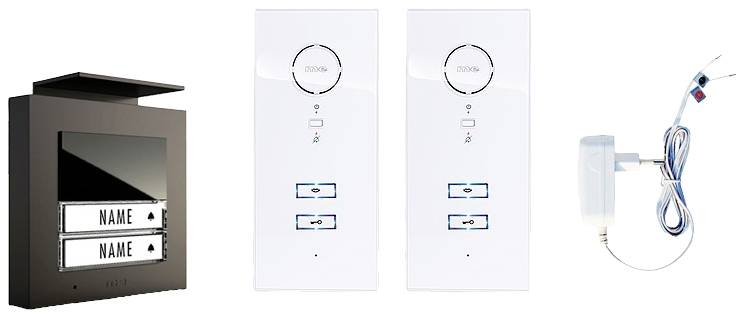 Videotelefon se dvěma bílými vnitřními stanicemi, jmenovkou a kabeláží. Ideální pro komunikaci a kontrolu přístupu.