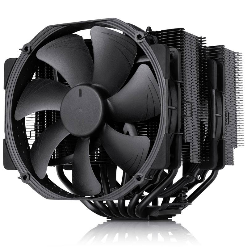 Černý chladič CPU s velkým ventilátorem a několika chladicími žebry pro optimalizované odvádění tepla v počítačích.