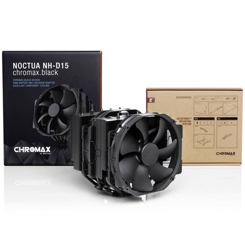 Chladič Noctua NH-D15 chromax.black se dvěma ventilátory v popředí a obaly v pozadí, vlevo a vpravo.