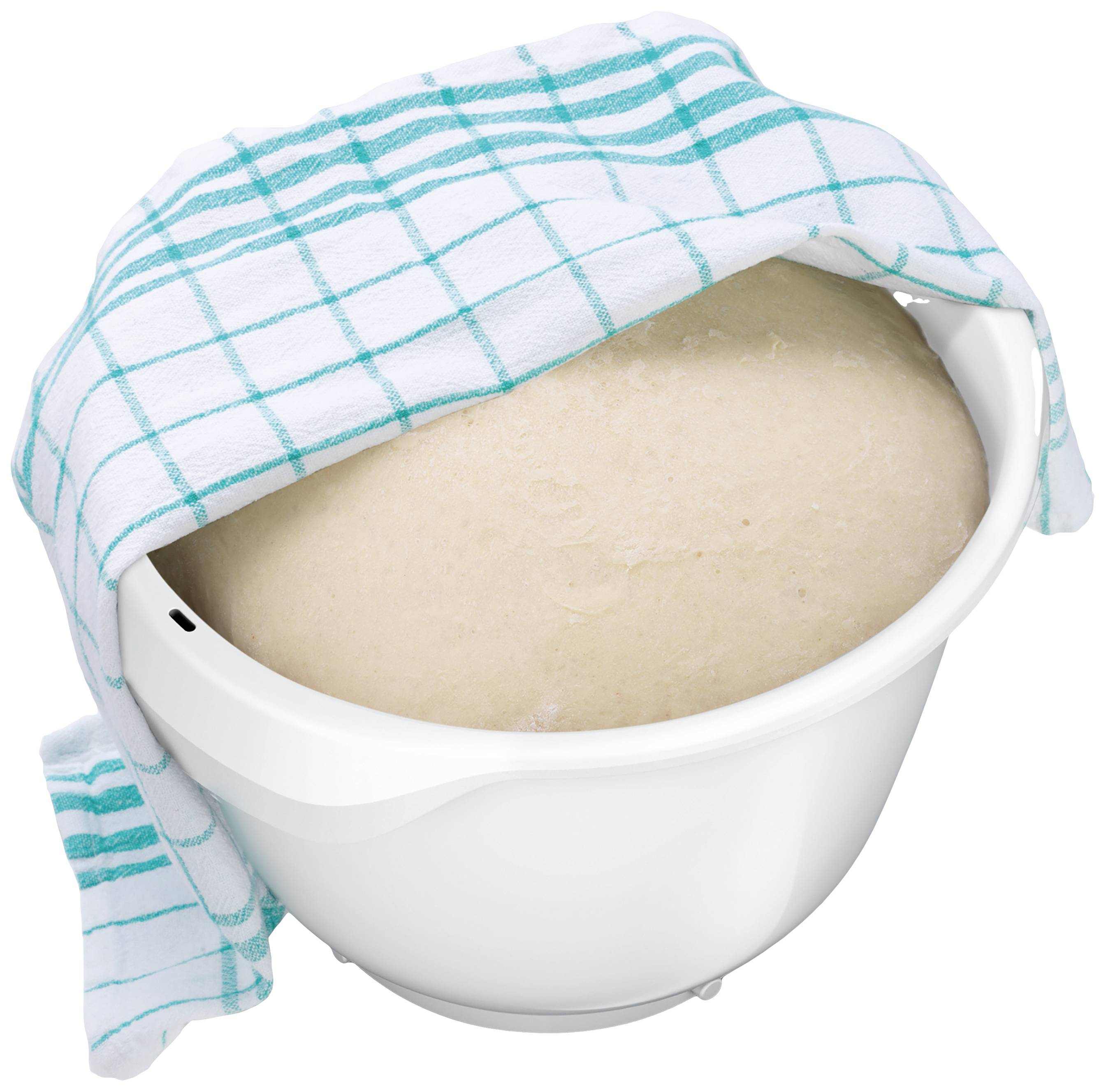Mísa s vykynulým těstem, přikrytá károvanou utěrkou.