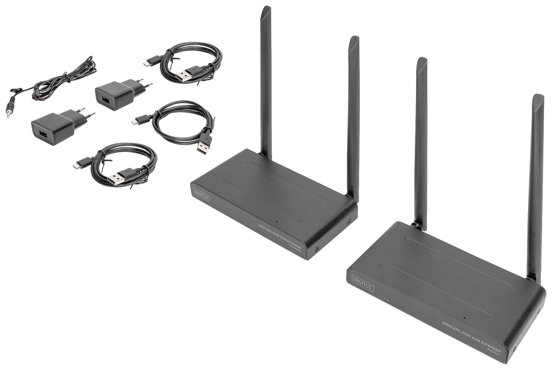 Dva černé Wi-Fi routery s anténami; vedle nich čtyři kabely a adaptéry. Ideální pro rozšíření dosahu sítě.